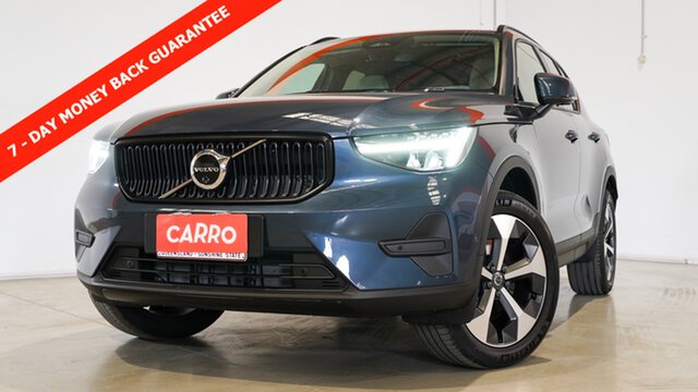 2025 VOLVO XC40 PLUS B40