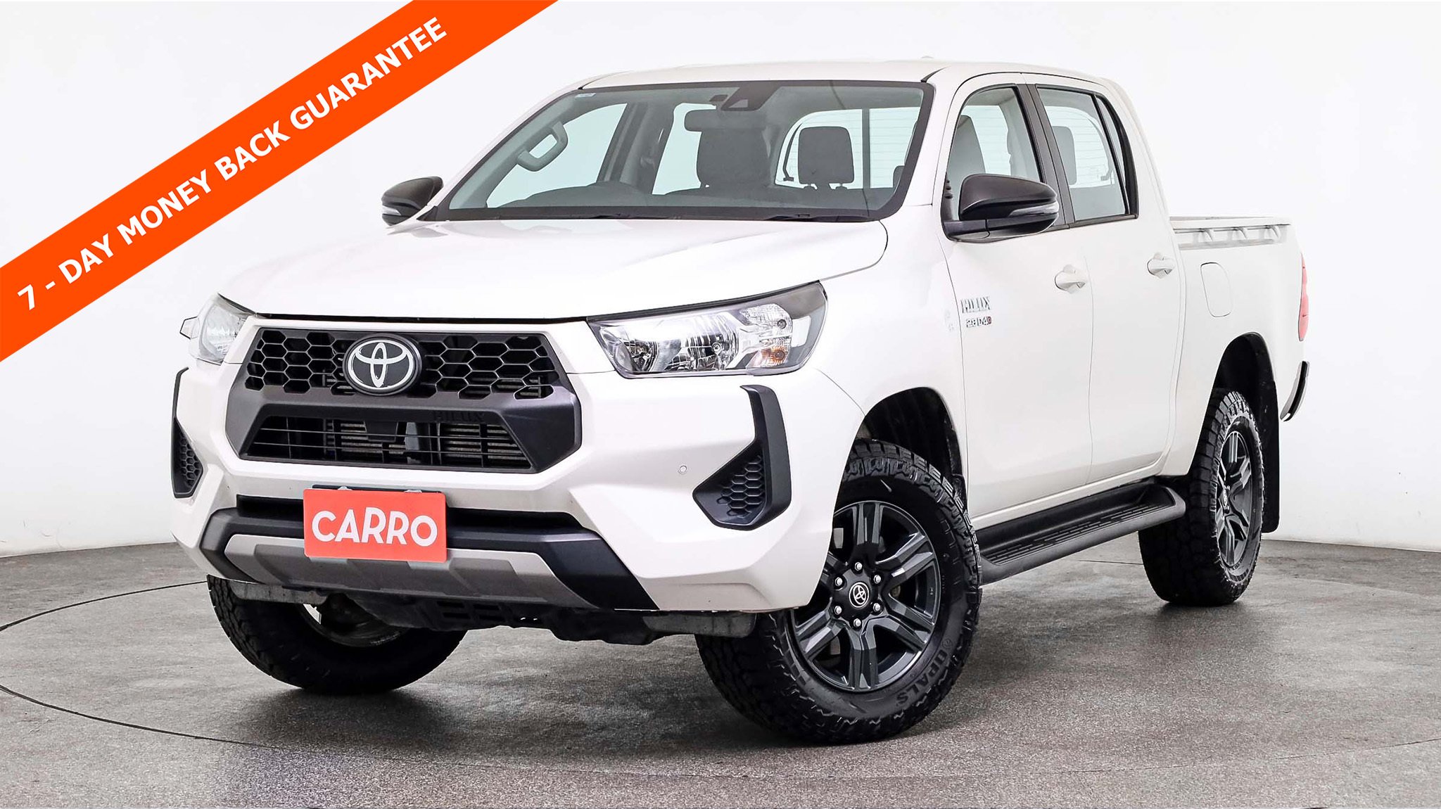 2024 TOYOTA HILUX SR0